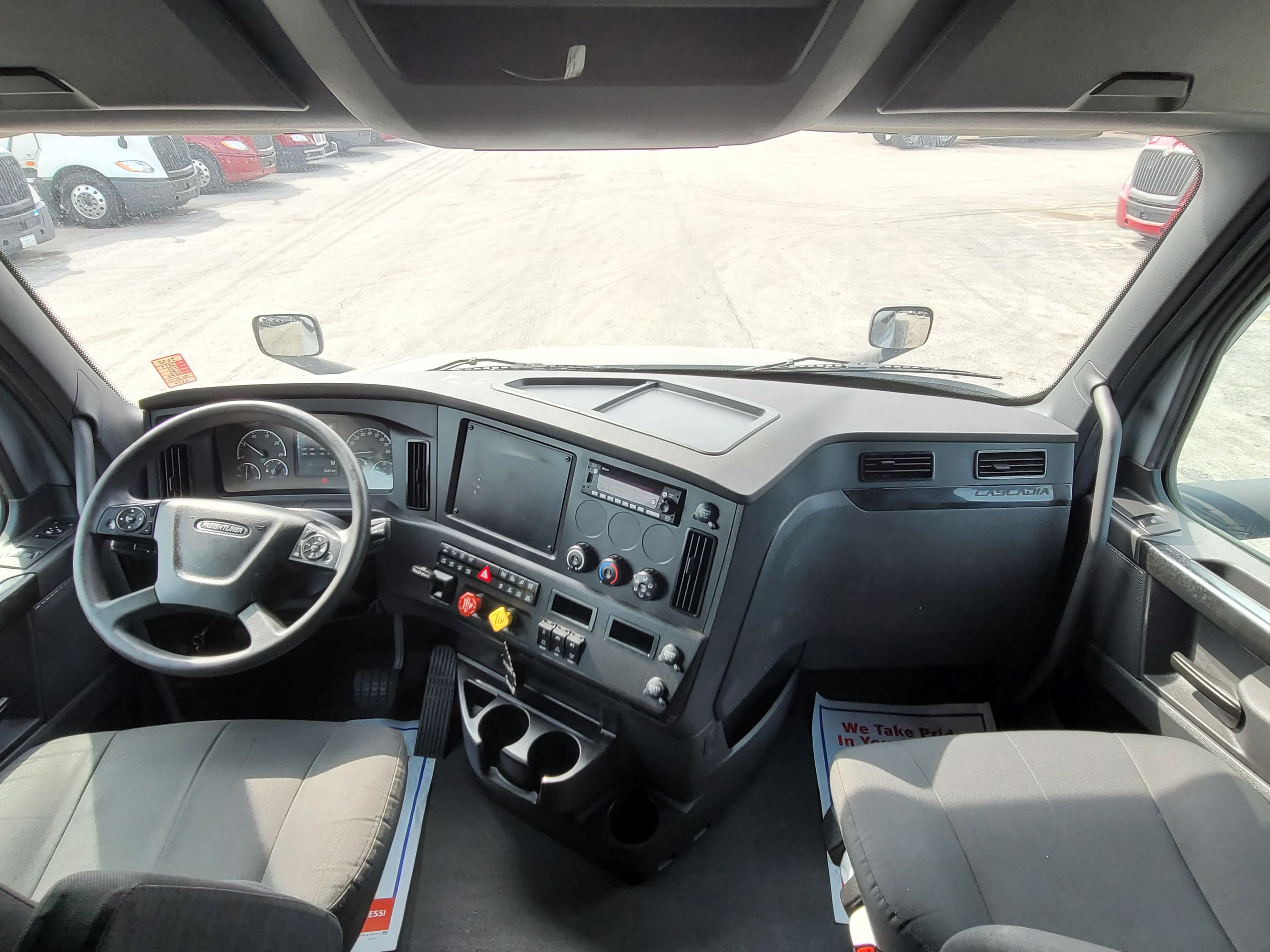 2023 Freightliner Cascadia 125 image 10
