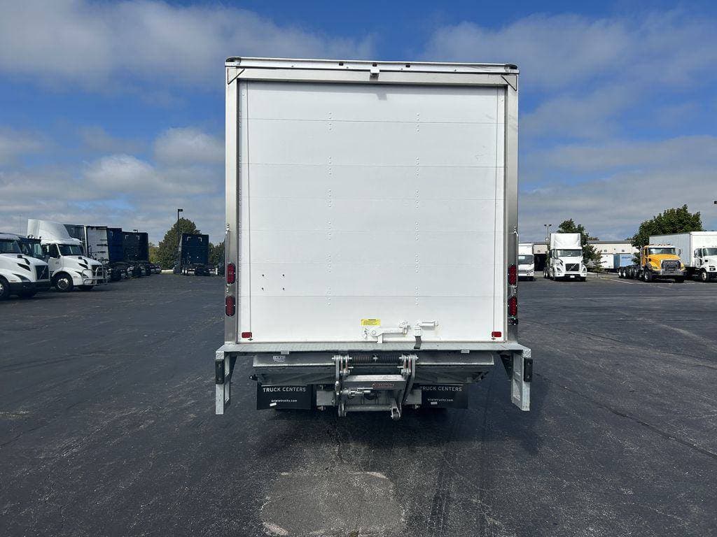 2024 Hino S52 image 3