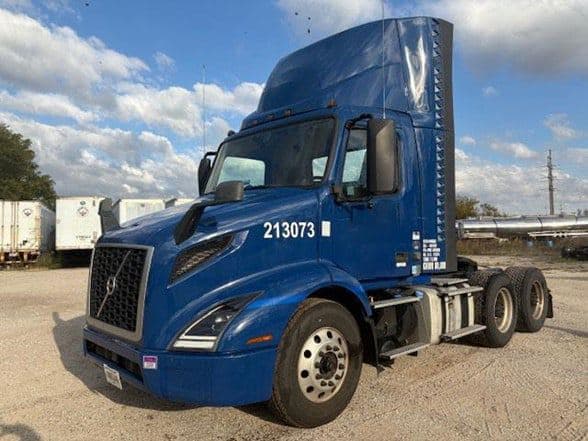 2021 Volvo VNR64T300 image 1