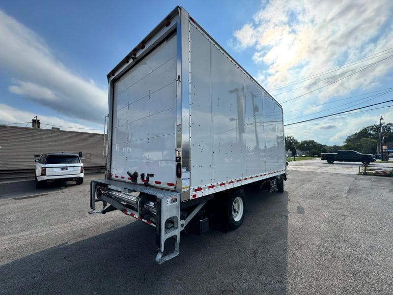 2020 Chevrolet C5500 image 8