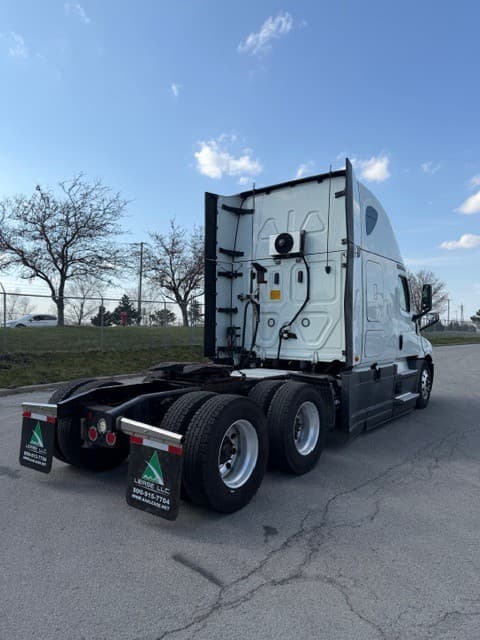 2022 Freightliner Cascadia 126 image 4