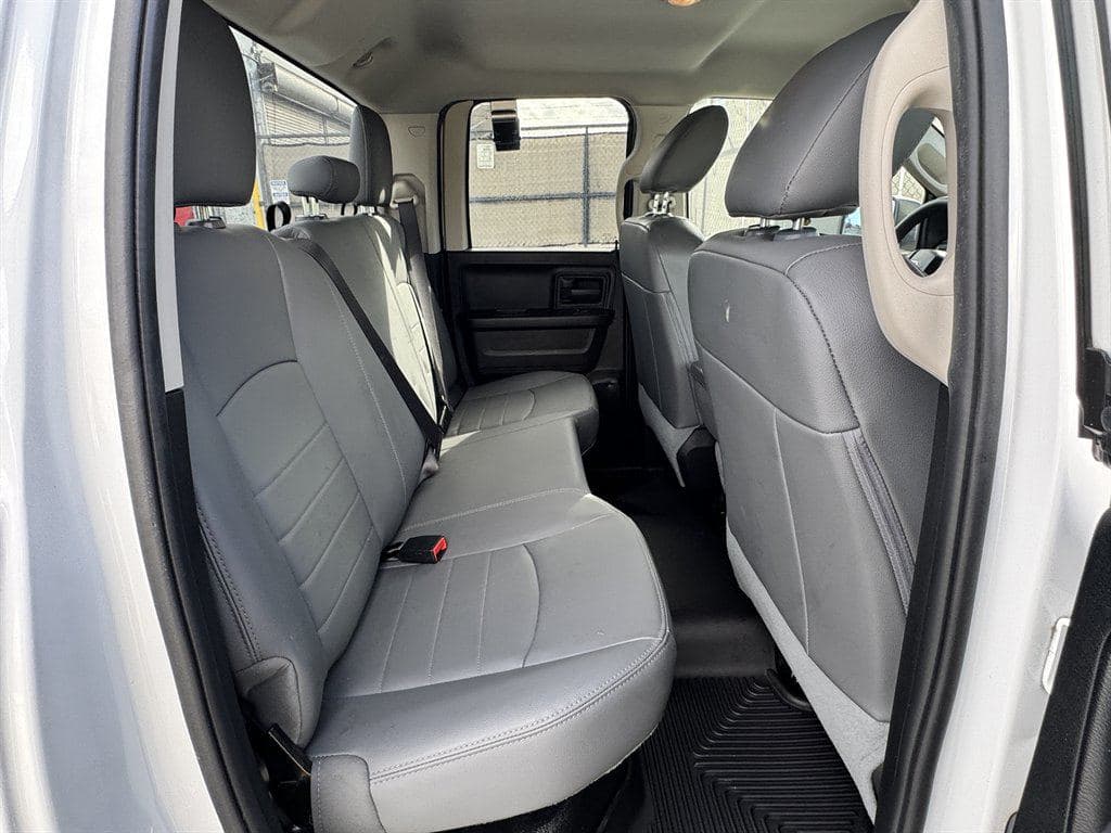 2020 Ram 1500 DS image 33