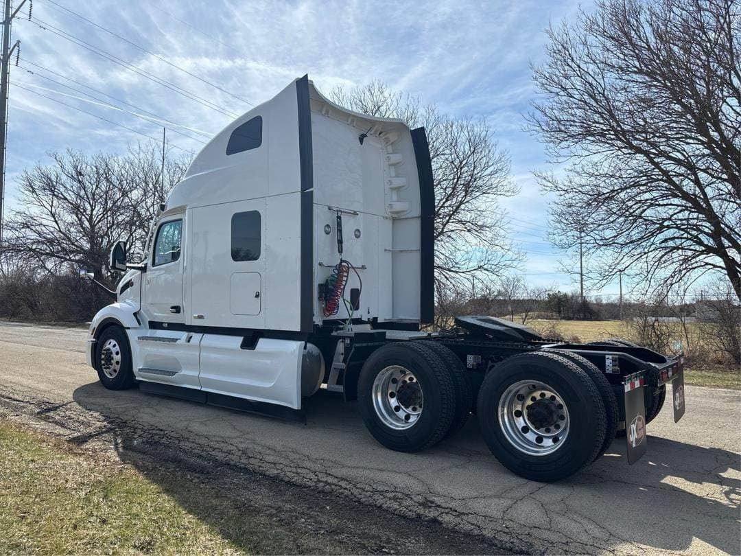 2024 Peterbilt 579 image 4