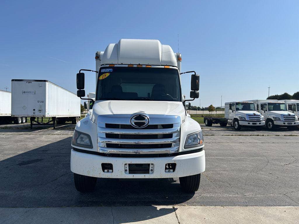 2019 Hino 338 image 8