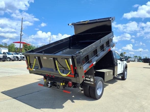 2025 Ford F600 image 5