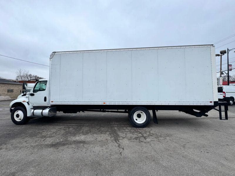 2020 International MV607 image 9