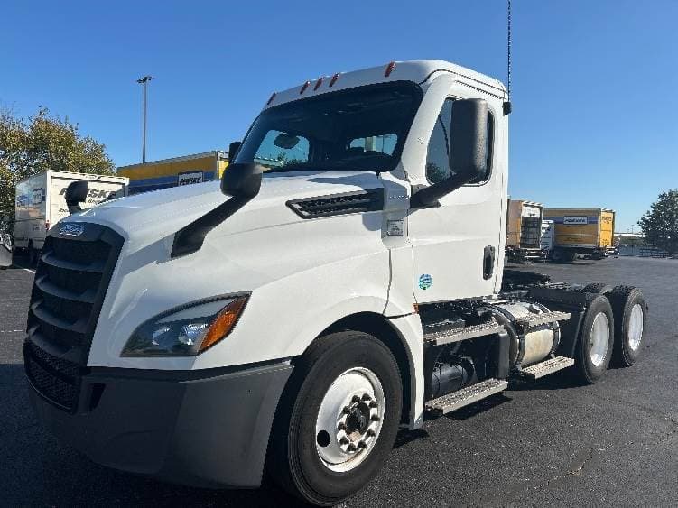 2021 Freightliner Cascadia image 4