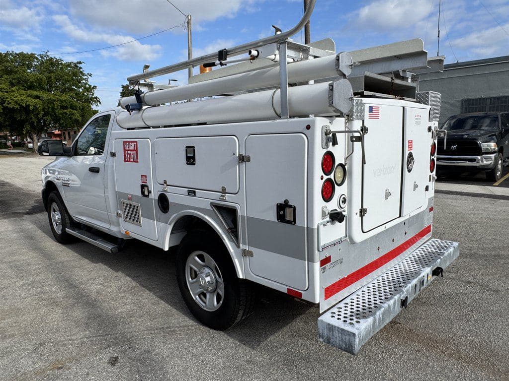 2016 Ram 3500 Tradesman image 11
