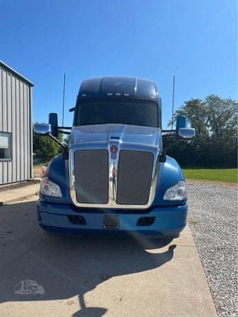2021 Kenworth T680 image 3