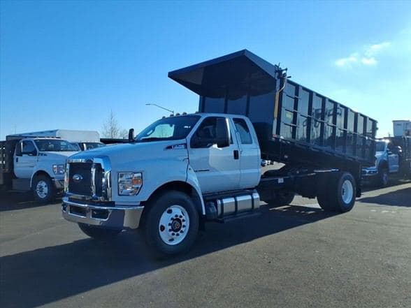 2026 Ford F750 SD image 2