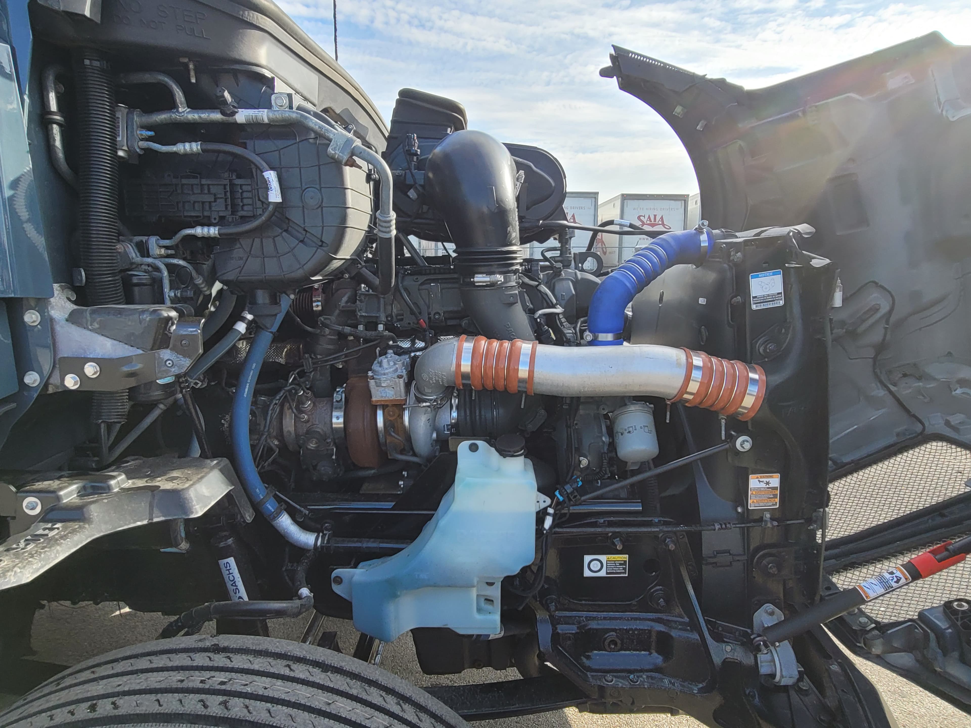 2023 Kenworth T680 image 7