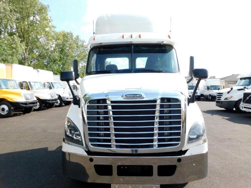 2018 Freightliner Cascadia image 8