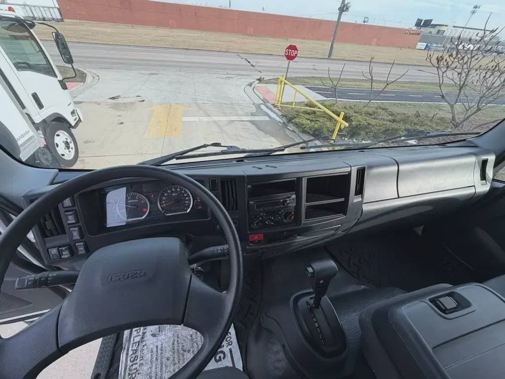 Used 2023 ISUZU Cabover Truck - COE, Contractor Truck, Box Truck - Straight Truck - FTR For Sale image 9