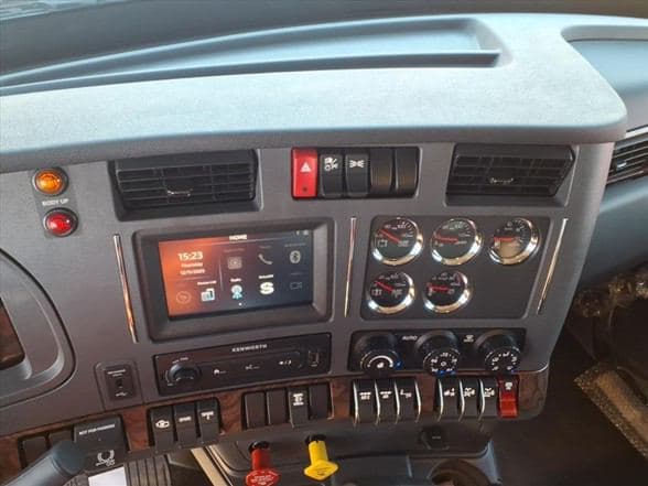 2026 Kenworth W990 image 16