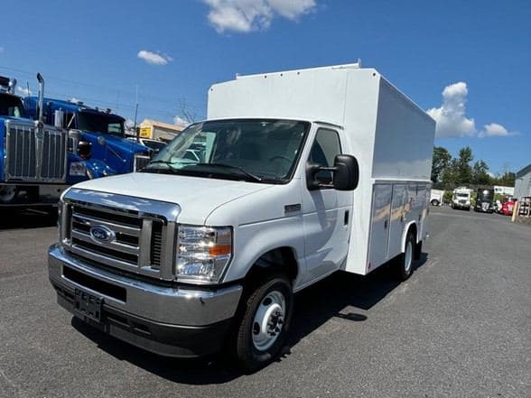 2025 Ford E350 image 2