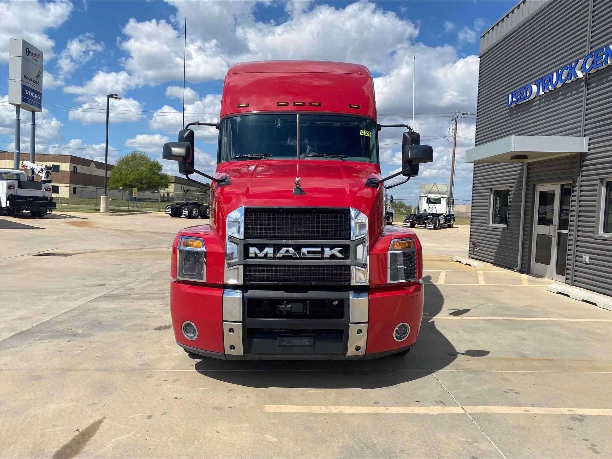 Used 2020 MACK ANTHEM Conventional - Sleeper Truck in Tulsa, OK image 2