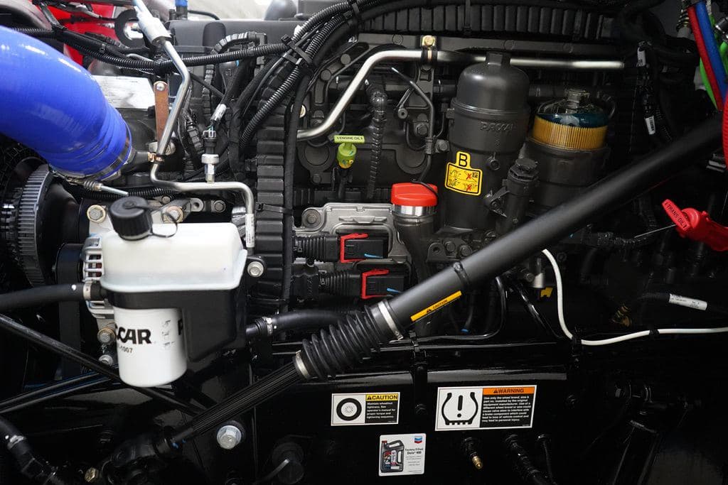 New 2026 KENWORTH T880 image 2