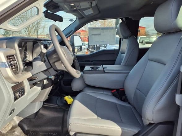 2024 Ford F550 SD image 26