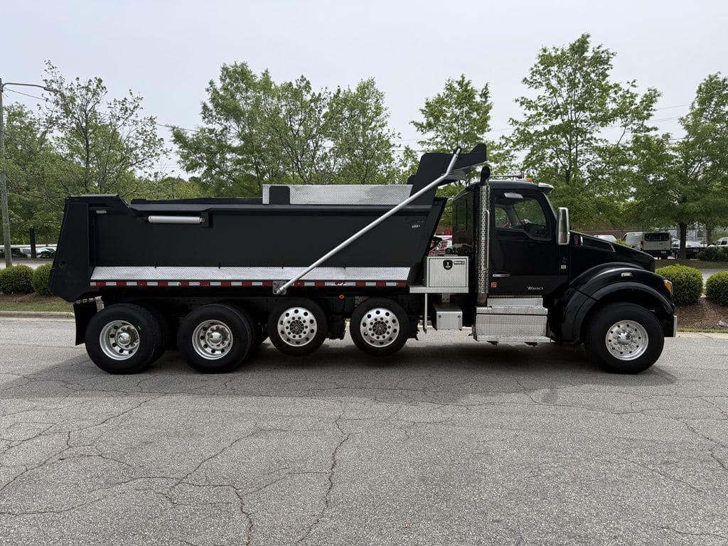 Used 2021 KENWORTH T880S image 11