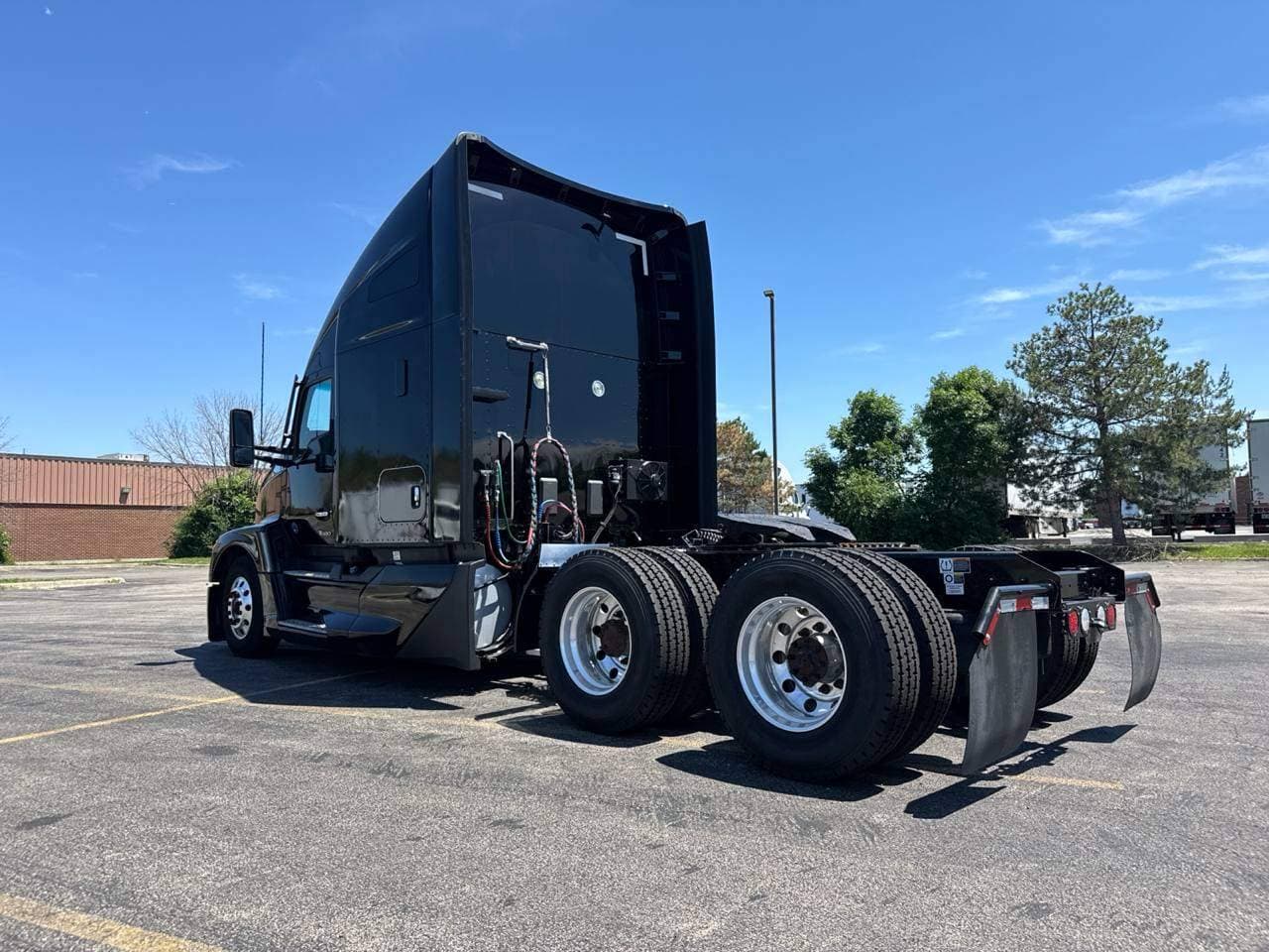 2023 Kenworth T680 image 6