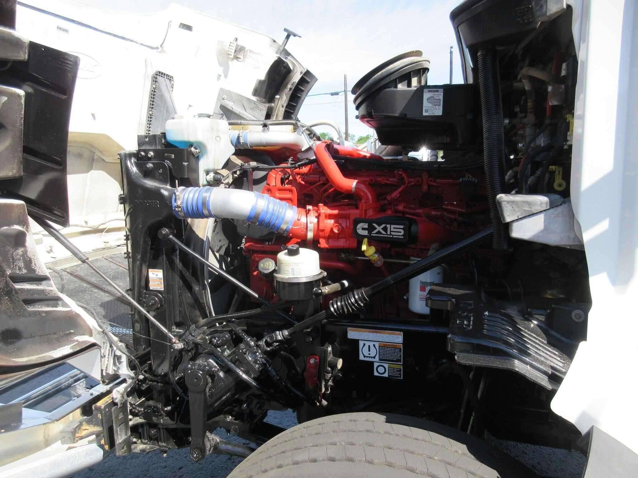 2019 Peterbilt 567 image 19