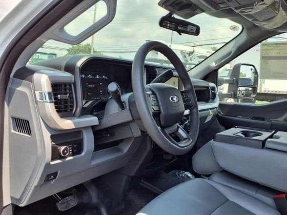 2025 Ford F350 image 10