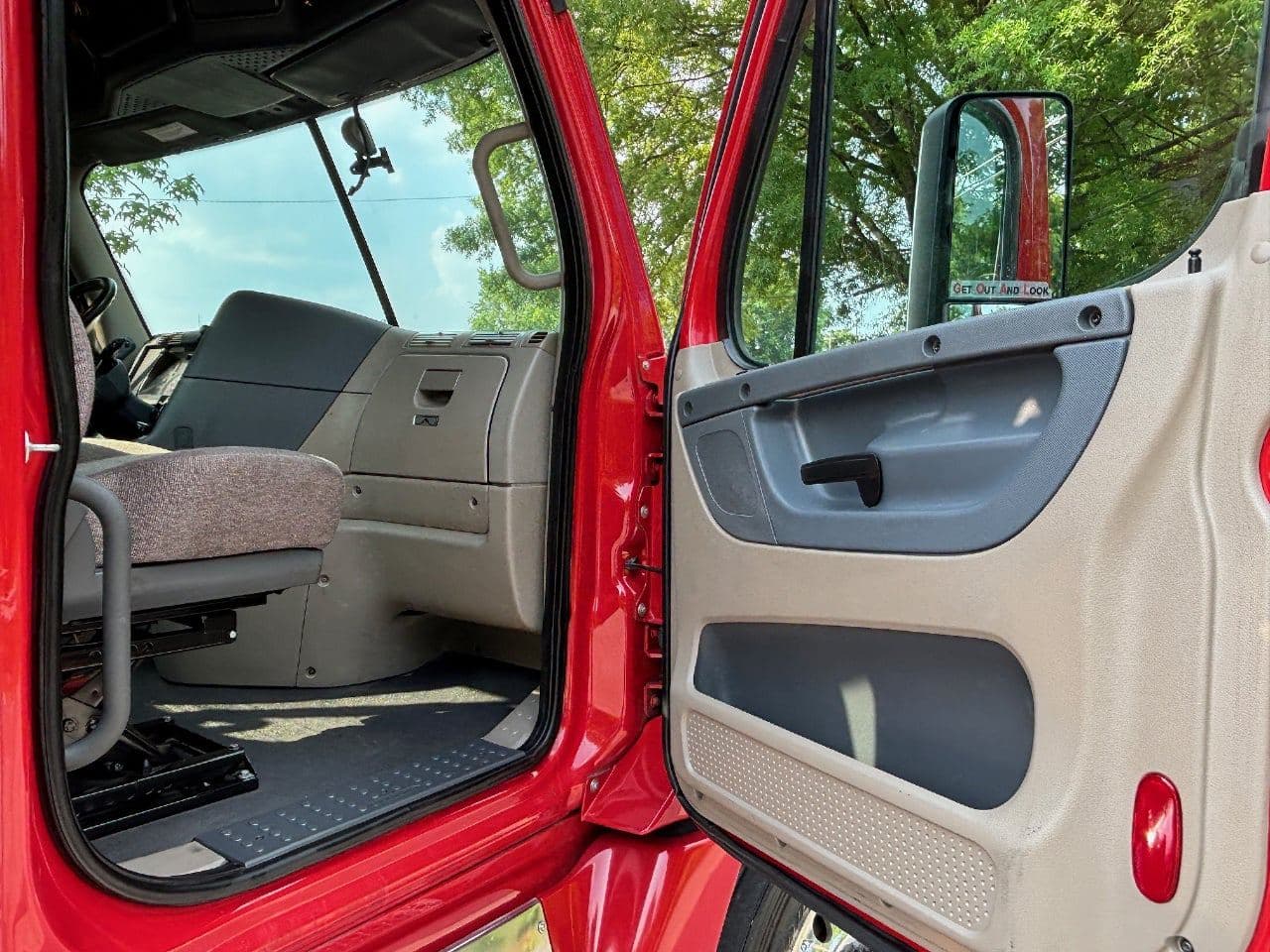 2020 Freightliner Cascadia 125 image 22