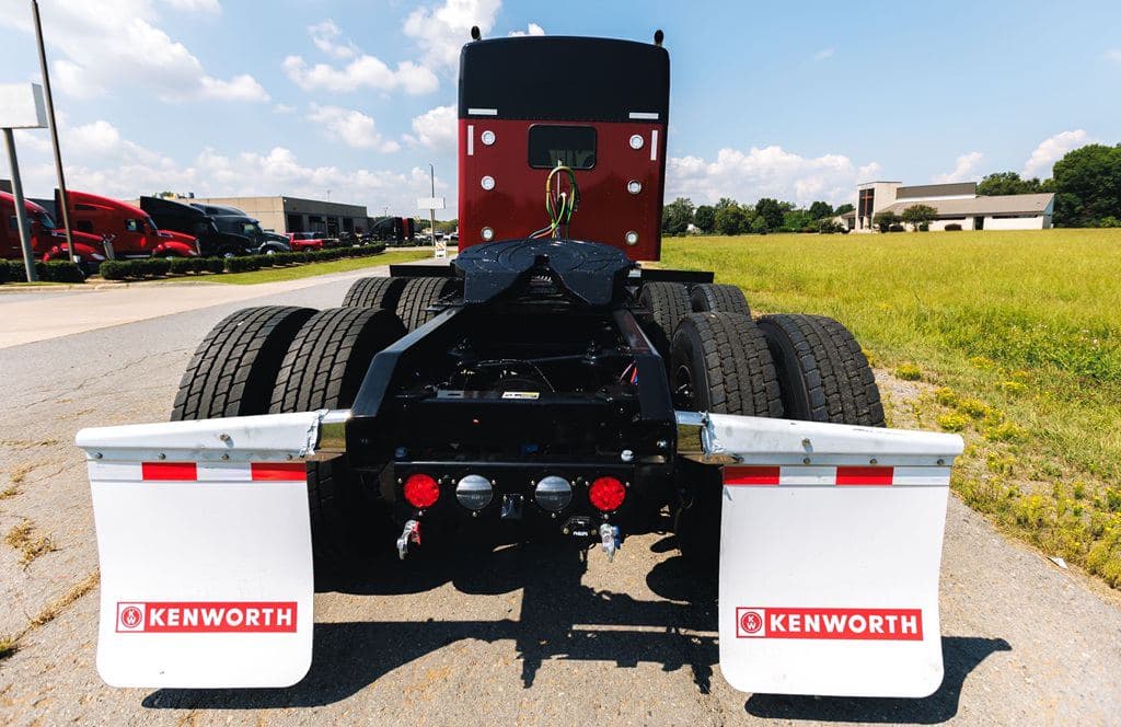 New 2026 KENWORTH W900L image 3