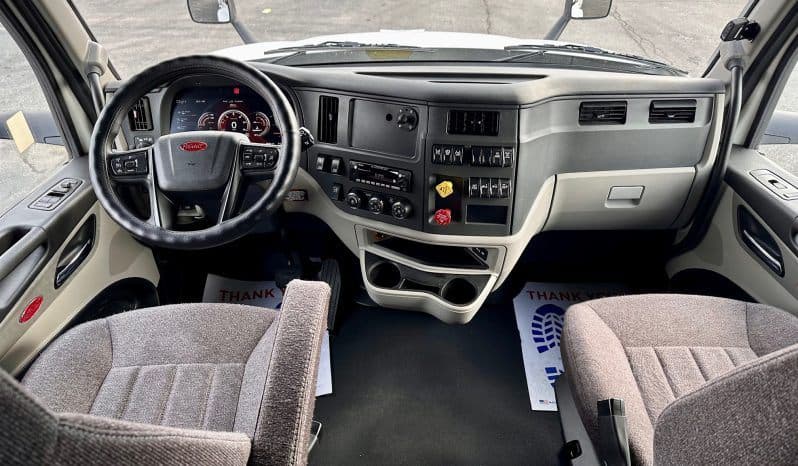 2024 Peterbilt 579 image 7