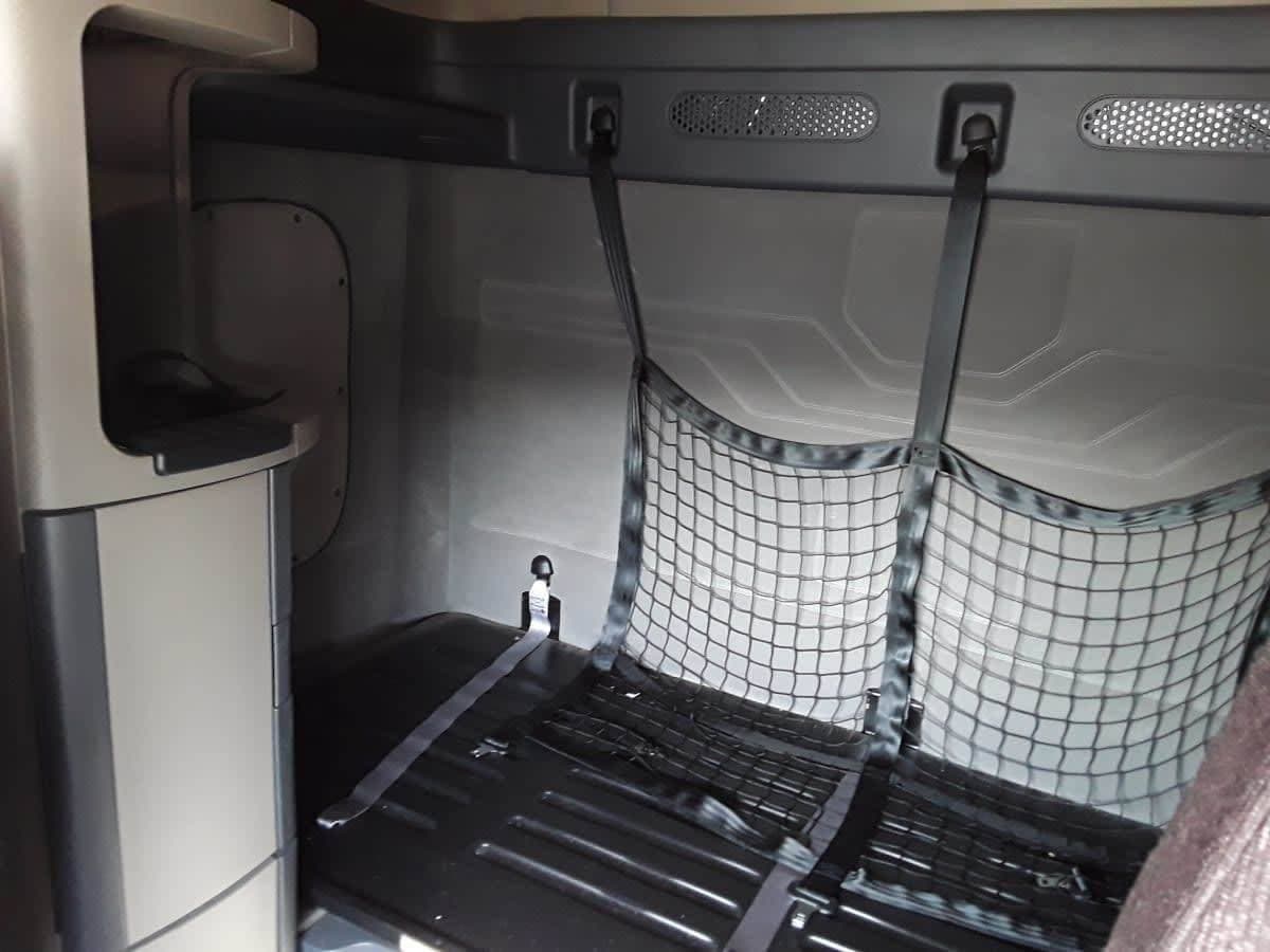 2020 Freightliner Cascadia 125 Sleeper Semi Truck - 72" Mid Roof Sleeper, 450HP, 10 Speed Manual image 7