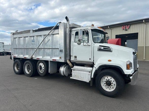 2016 Western Star 4700 image 4