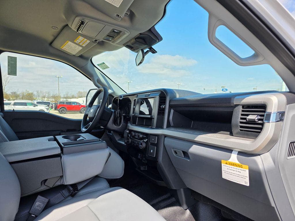 2026 Ford F-450SD XL DRW image 31