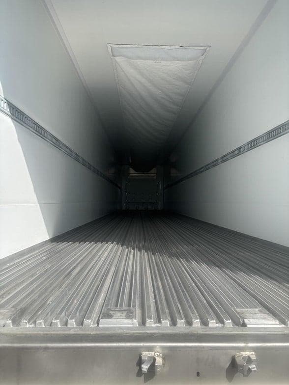 2025 Stoughton 53 ft T/A image 4