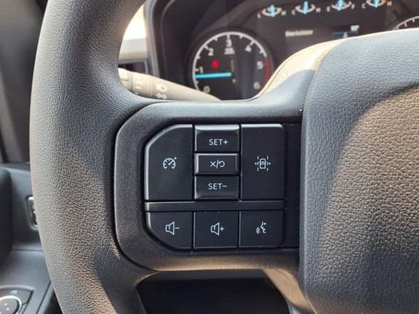 2025 Ford F550 image 16