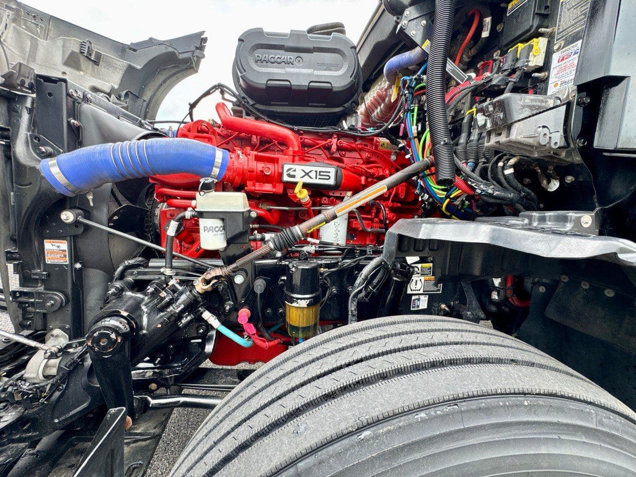 2023 Kenworth T680 image 9