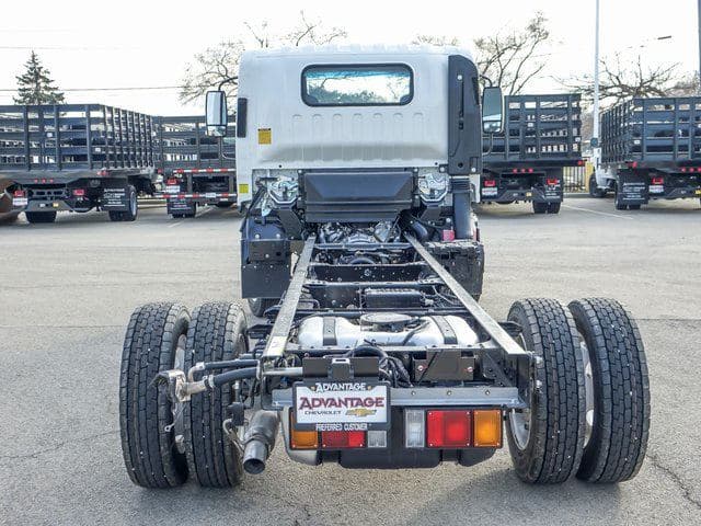 2025 Chevrolet 5500 XG LCF Gas Base image 4
