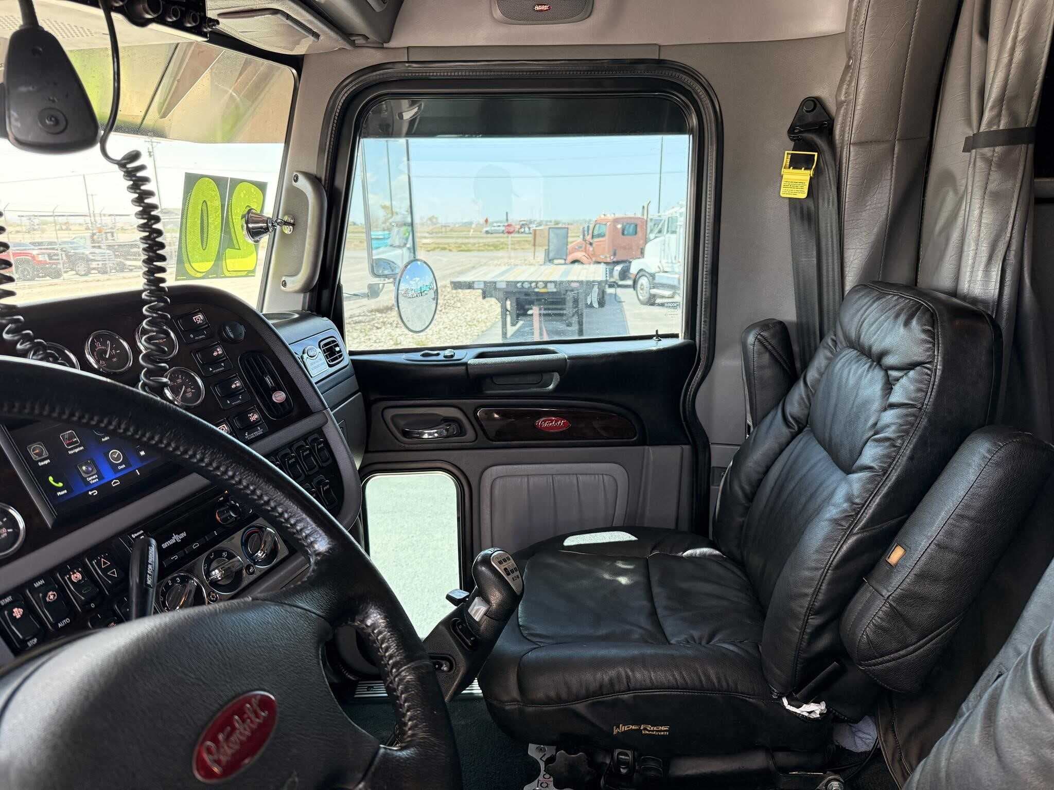 Used 2020 PETERBILT 389 Conventional - Sleeper Truck in Heyburn, ID image 28