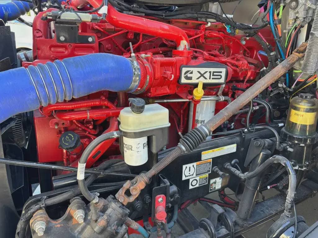 2022 Peterbilt 579 image 4