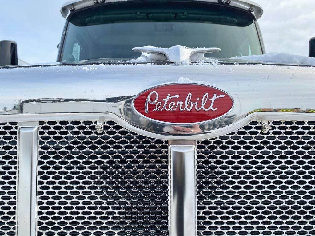 2024 Peterbilt 567 image 3