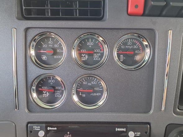 2025 Kenworth T880 image 21