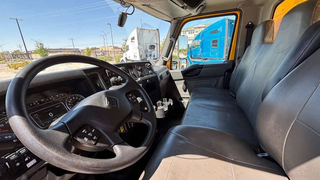 Used 2021 INTERNATIONAL MV607 image 16