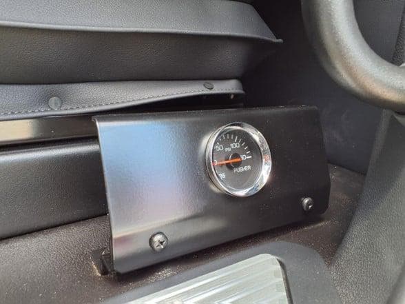 2025 Kenworth T880 image 16