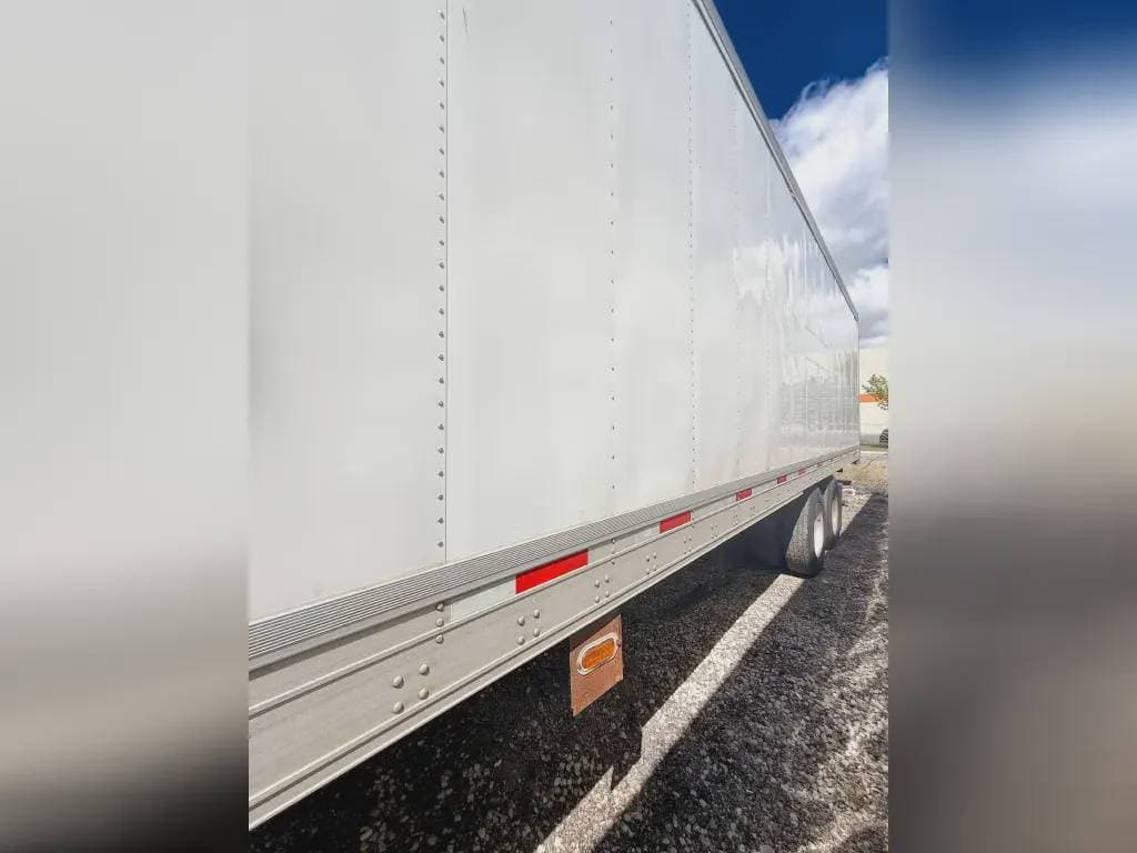 2018 Utility Reefer image 2