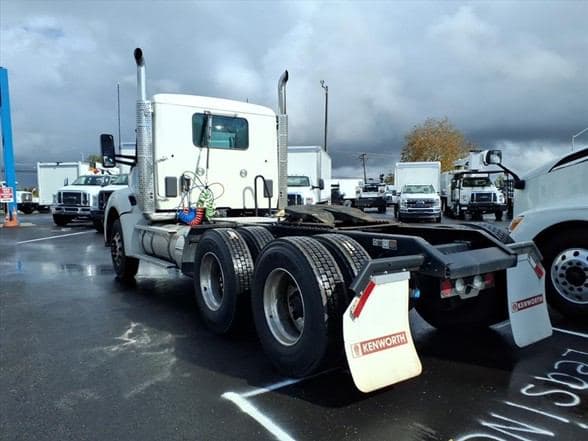 2023 Kenworth T880 image 4