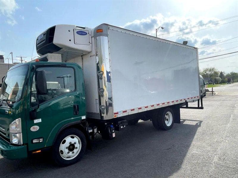 2019 Isuzu NPR image 3