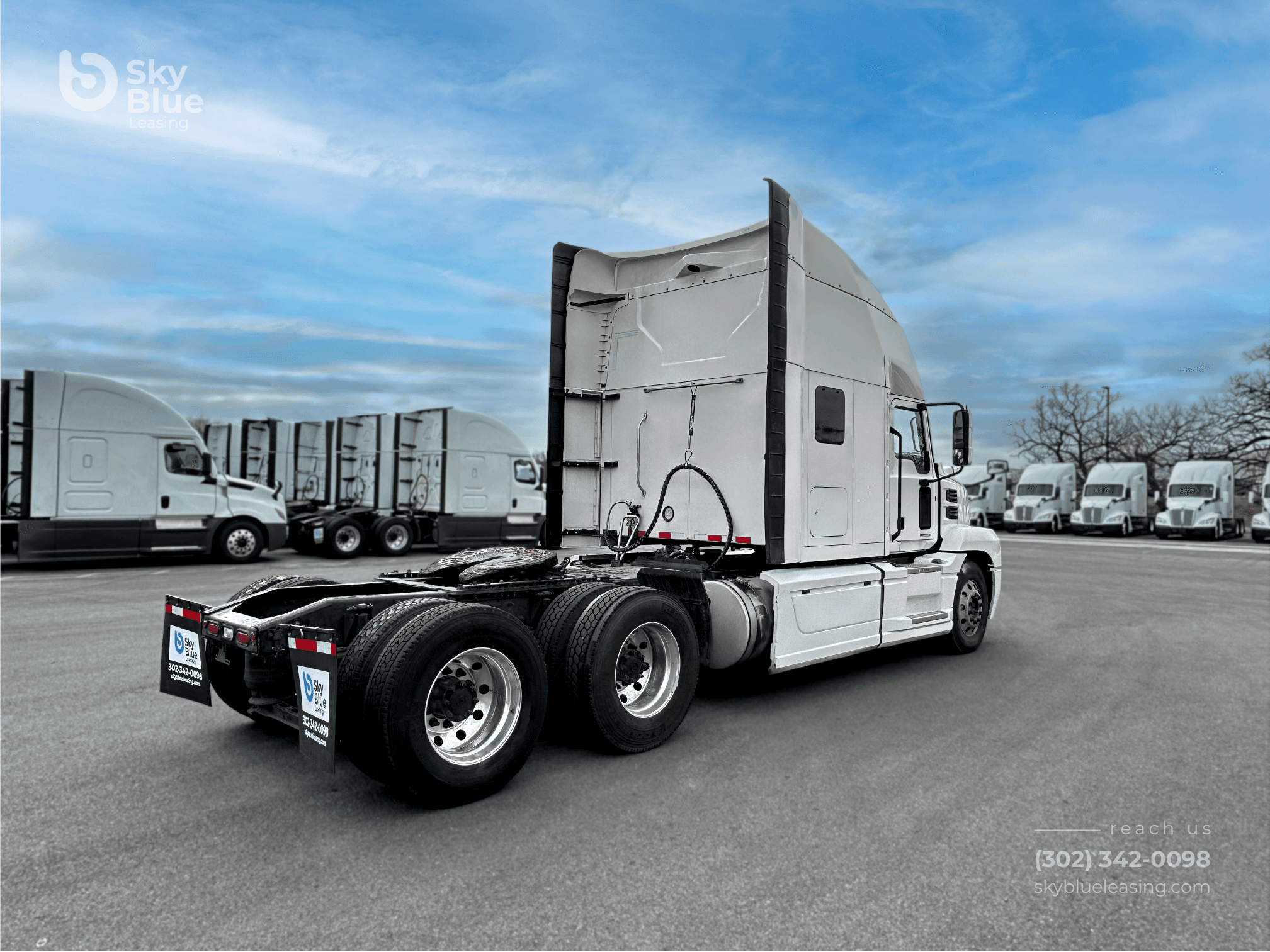 2023 Mack Anthem image 4