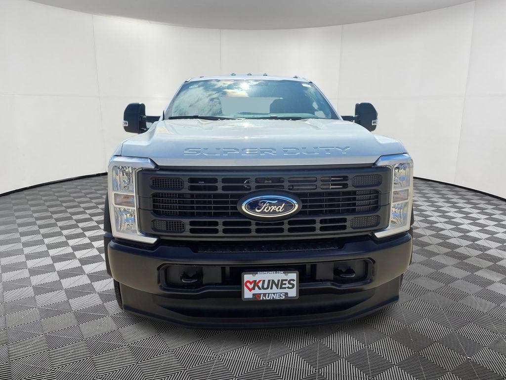 2026 Ford F-450SD XL DRW image 2