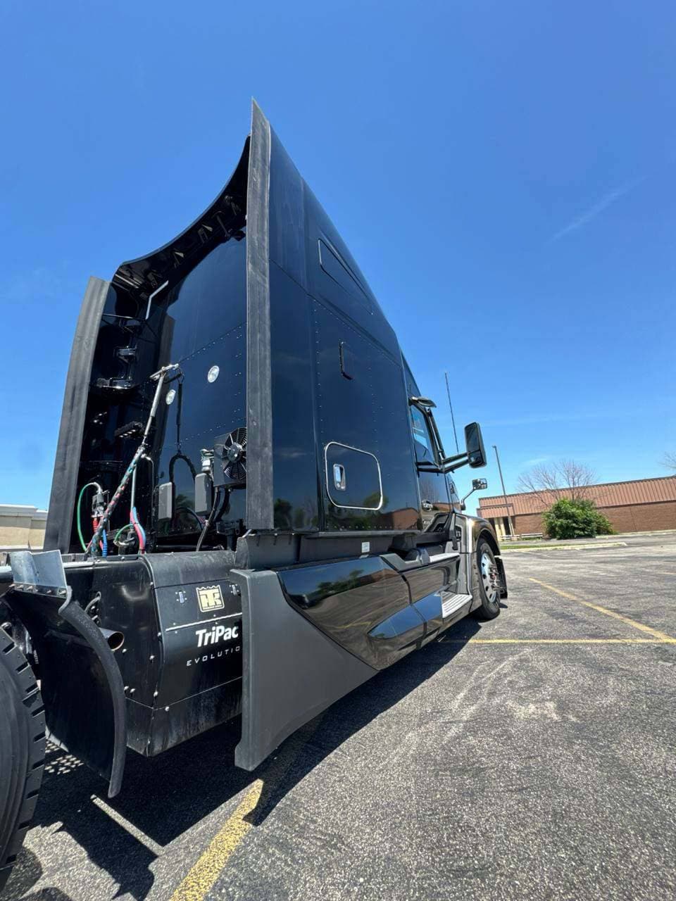 2023 Kenworth T680 image 7