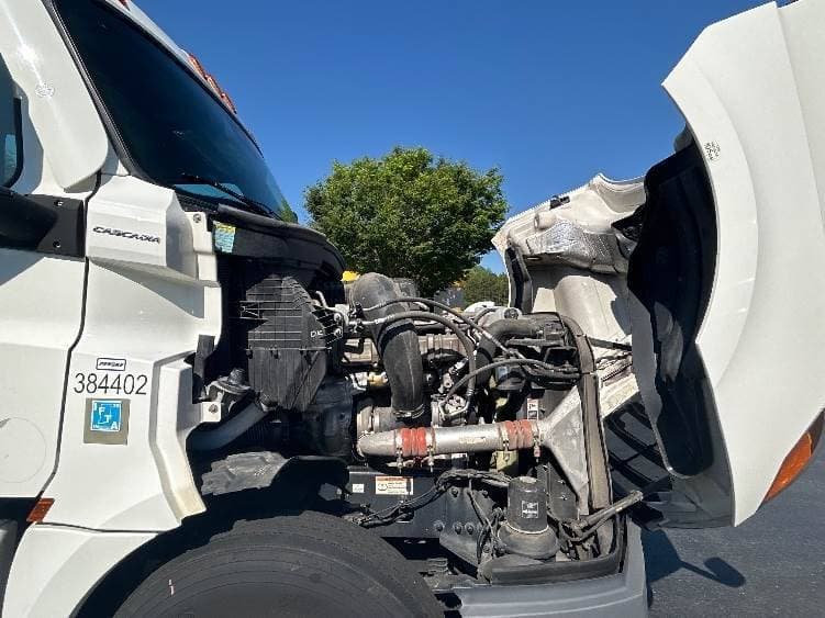 2021 Freightliner Cascadia image 5