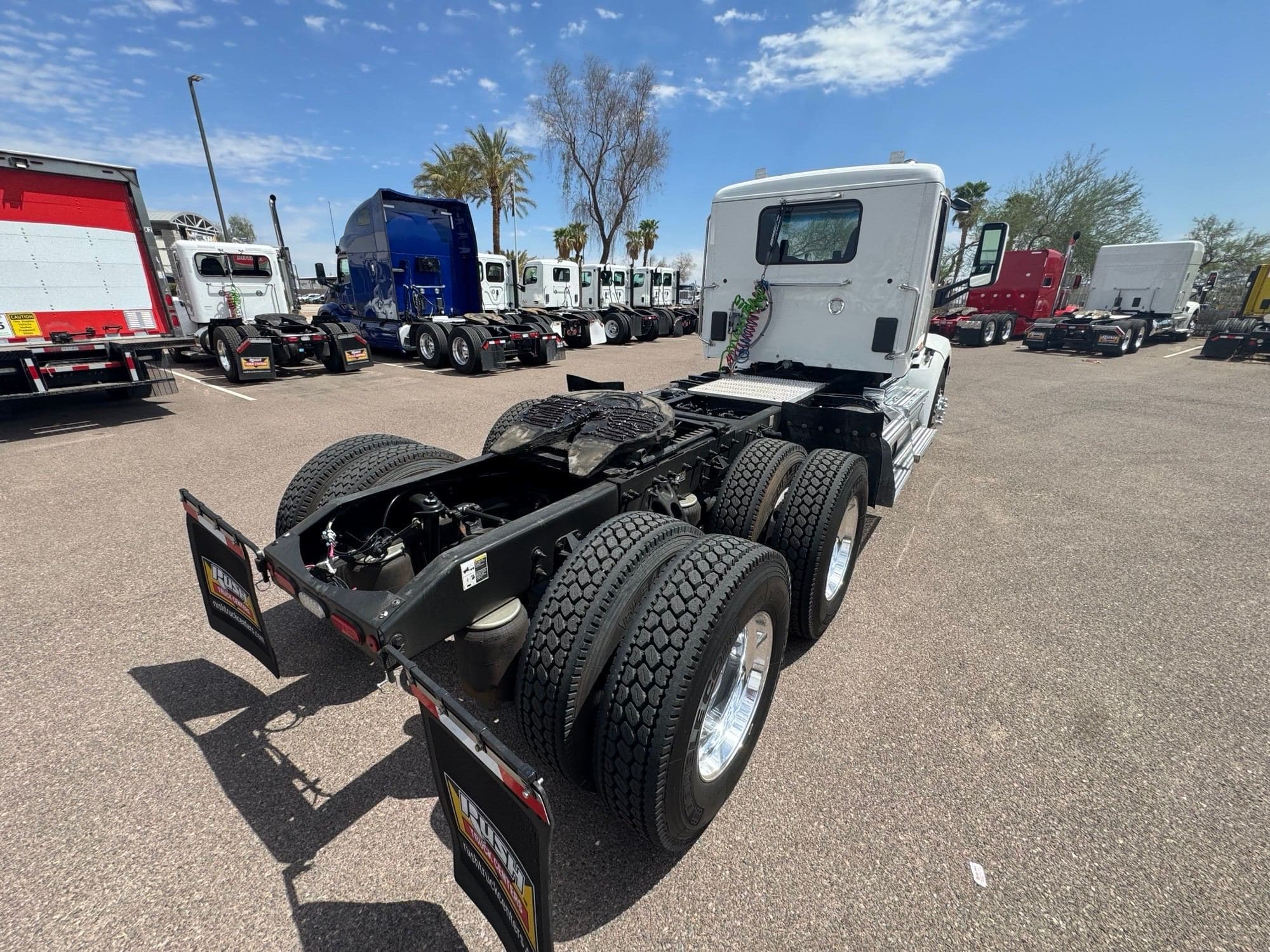 2022 Peterbilt 579 image 7